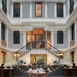 Отель H10 Urquinaona Plaza (adults Only)