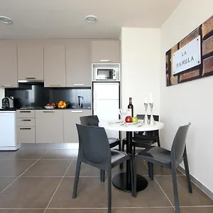 Pierre & Sants Апартаменты Барселона